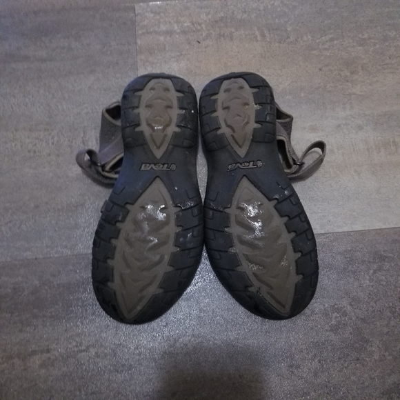 SOLD Teva Sandals Womens Size 7 - Picture 5 of 5
